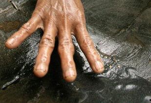 砂金最新爆料图在哪看的,砂金最新爆料图，尽在独家渠道一睹为快！